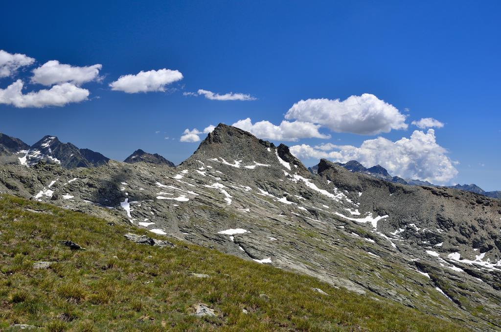 Le Coin Des Melezes - Nature & Trek - Camere In Baita Di Montagna Brusson Bagian luar foto